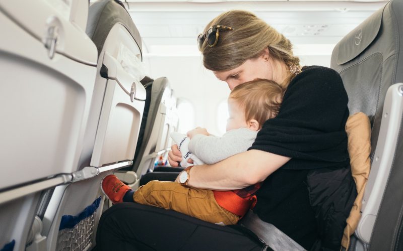 voyager avec un bébé en avion